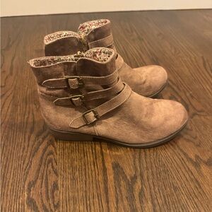 Mudd Kids Boots with Triple Buckle - Tan
